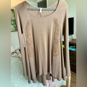 Free people long sleeve embroidered brown top size large